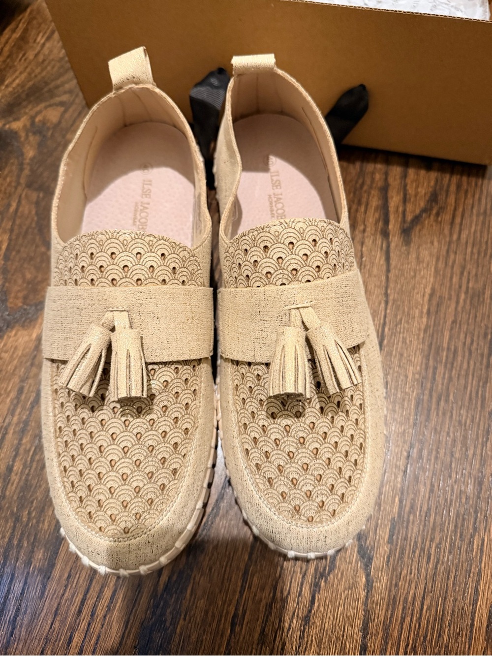 Ilse Jacobsen Beige Tassel Slip-On Loafers for Women